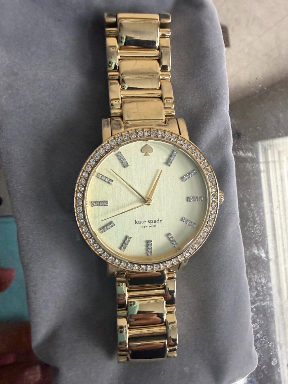 Kate Spade NY Gold Tone Crystal‎ Watch ⌚💛✨ Bling Bezel Designer Timepiece 💎